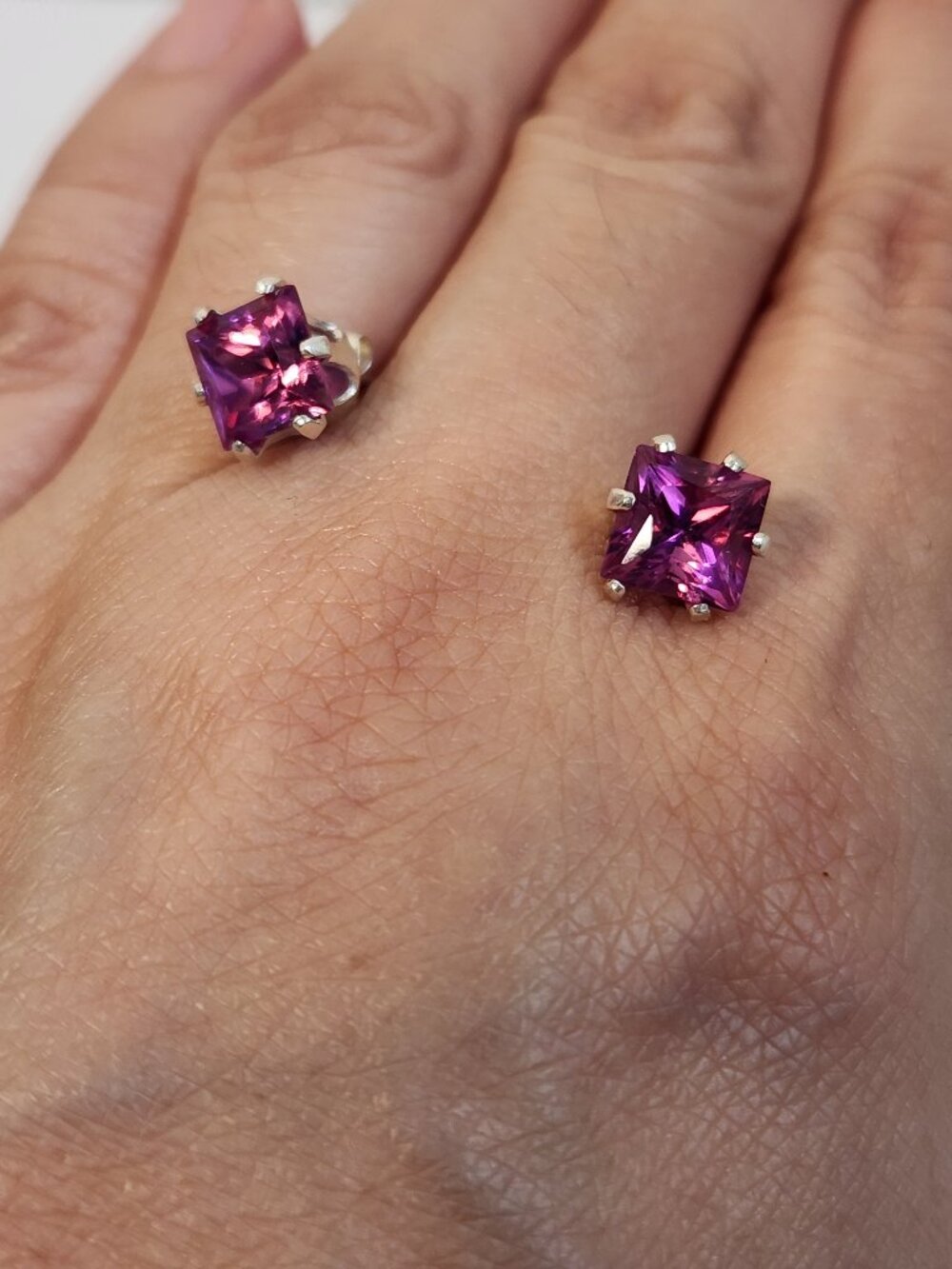 NIB Large Raspberry Rhodolite Colorshift Princess Cut 925 Stud Earrings